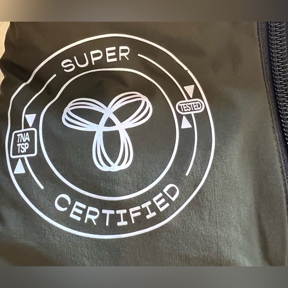 Aritzia TNA The Super Puff Vest 2XS Olive 700 Fill Down Removable Hood - Picture 6 of 10